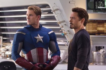 Chris Evans e Robert Downey Jr. in The Avengers - I vendicatori