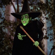 Margaret Hamilton in una scena de Il mago di Oz
