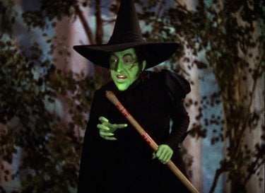 Margaret Hamilton in una scena de Il mago di Oz