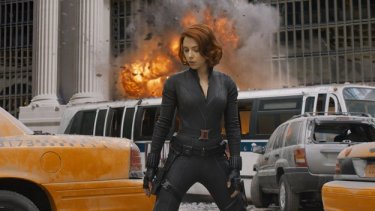 Scarlett Johansson in azione in The Avengers - I vendicatori