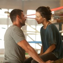 Real Steel: Evangeline Lilly e Hugh Jackman in una sequenza