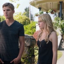 The Secret Circle: Chris Zylka e Britt Robertson nell'episodio Slither