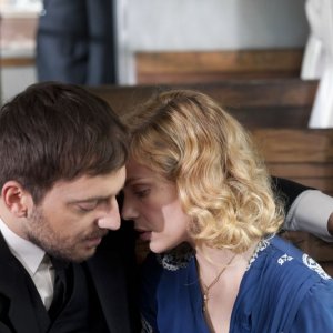 Cesare Cremonini e Micaela Ramazzotti in una scena de Il cuore grande delle ragazze