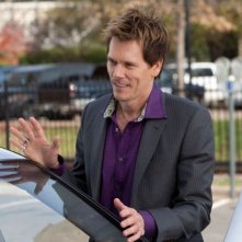 Kevin Bacon nel ruolo del cattivo nel film Super