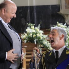 Matrimonio a Parigi: Biagio Izzo e Massimo Boldi in una scena del film