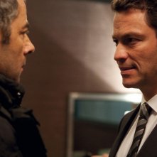 Johnny English: La Rinascita, Rowan Atkinson e Dominic West in una scena del film