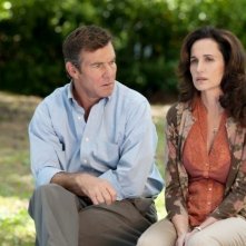 Dennis Quaid con Andie MacDowell in Footloose (2011)