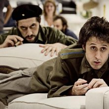 Filippo Timi e Francesco Brandi in una scena del film Missione di pace