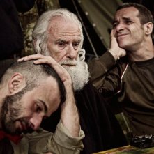 Il cast di Missione di pace sul set del film