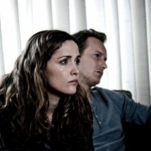 Rose Byrne e Patrick Wilson in una scena di Insidious