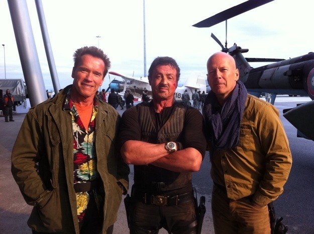 Sylvester Stallone, Arnold Schwarzenegger e Bruce Willis insieme in Bulgaria sul set di The Expendables 2