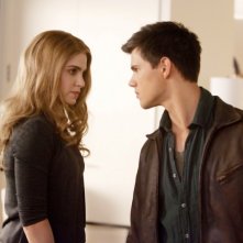 The Twilight Saga: Breaking Dawn - Parte I, Taylor Lautner e Nikki Reed in una scena del film