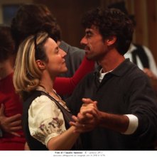 Thomas Trabacchi e Michela Cescon in una scena del film Quando la notte