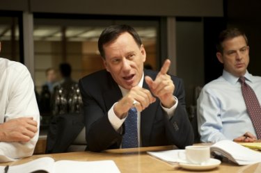 Too big to fail - Il crollo dei giganti: James Woods in un frammento del film
