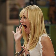 Beth Behrs, la bionda protagonista di Two Broke Girls nell'episodio And Strokes of Good Will
