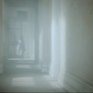 I Fantasmi di Bedlam - Burning Man, sesto episodio della prima stagione. Un flashback inquietante