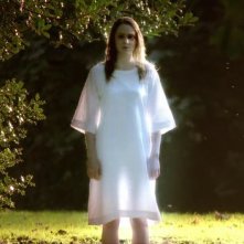 I fantasmi di Bedlam, prima stagione, episodio Hide and Seek: una presenza spettrale si manifesta nei giardini di Bedlam