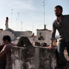 Aylin Prandi, Luca Schipani e il regista Pippo Mezzapesa sul set de Il paese delle spose infelici