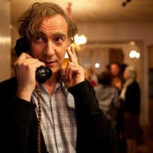 David Thewlis nel ruolo del marito della pacifista Aung San Suu Kyi in una scena di The lady