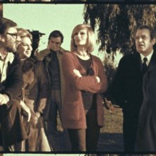 Il cast del film L'illazione di Lelio Luttazzi in una scena del film