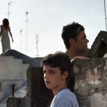 Il paese delle spose infelici: Aylin Prandi, Nicholas Orzella e Luca Schipani in una scena del film