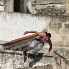 Luca Schipani in una scena del dramma Il paese delle spose infelici