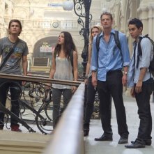 Olivia Thirlby, Emile Hirsch, Rachel Taylor, Max Minghella e Joel Kinnaman in una sequenza de L'ora nera