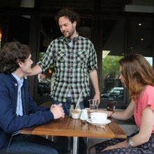 Anton Yelchin e Felicity Jones insieme al regista Drake Doremus sul set del film Like Crazy