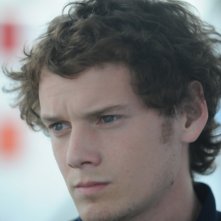 Anton Yelchin in una scena del film Like Crazy