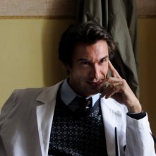 Fabrizio Gifuni in una scena de La kryptonite nella borsa di Ivan Cotroneo