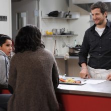 Guillame Canet e Leïla Bekhti in una scena familiare tratta da Une vie meilleure