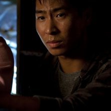 Chris Pang in una scena del film The Tomorrow Series: il domani che verrà