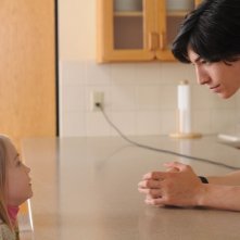 Ezra Miller in We Need To Talk About Kevin: una scena del film