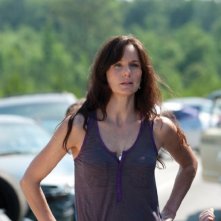 Sarah Wayne Callies è Lori Grimes nell'episodio La strada da percorrere, della seconda stagione di The Walking Dead