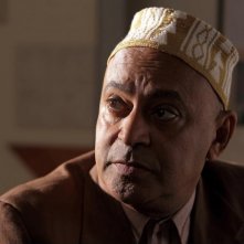 Hassani Shapi in una scena della commedia Lezioni di cioccolato 2