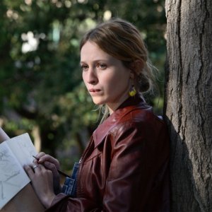 La brindille, Christa Theret nel ruolo di Sarah in una scena del film