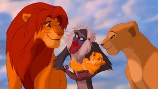 Simba, Rafiki, la piccola Kiara e Nala in una scena del film Il re leone 3D