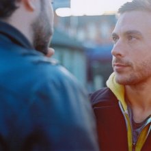 Weekend, Chris New nei panni di Glen in una scena del film