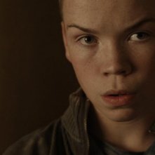 Will Poulter in una scena del film Wild Bill