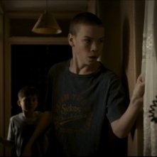 Will Poulter in una scena di Wild Bill insieme a Sammy Williams