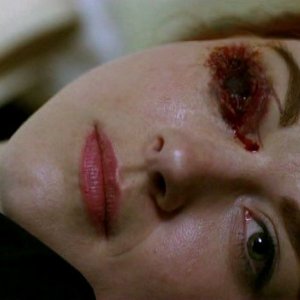 American Horror Story (ep. Murder House, prima stagione): Alexandra Breckenridge in una scena