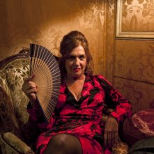 Elisabetta De Palo in una bella immagine promozionale de I soliti idioti