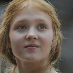 La bellissima Isolda Dychauk nel Faust di Aleksandr Sokurov