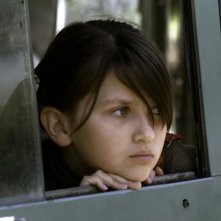 La piccola Eva Mayu Mecham Benavides, protagonista del dramma En el nombre de la hija