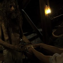 Pancho Aguirre insieme alla piccola Eva Mayu Mecham Benavides in una scena del film En el nombre de la hija