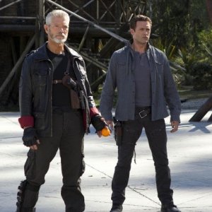 Terra Nova: Jason O'Mara e Stephen Lang nell'episodio The Runaway