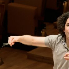 Gustavo Dudamel in un'immagine del documentario Dudamel: Let the Children Play