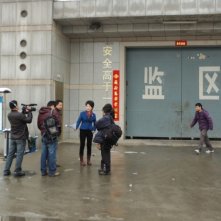 Dead men talking, Ding Yu insieme alla sua troupe arrivano nella prigione