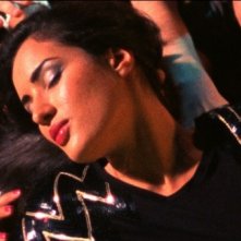 Sarah Kazemy in una scena sognante del film Circumstance