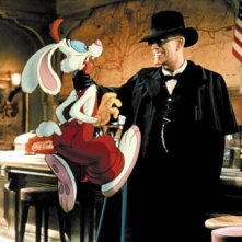 Christopher Lloyd e Roger Rabbit in una scena del film Chi ha incastrato Roger Rabbit?